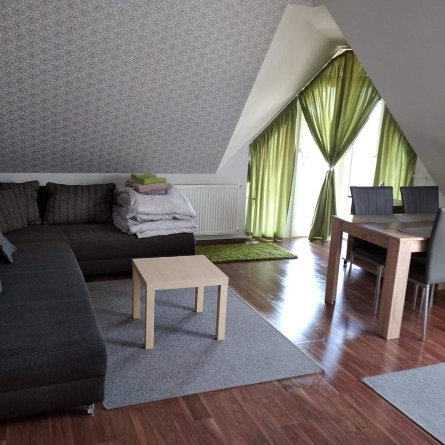 Tahiti Apartman Hajdúszoboszló Esterno foto