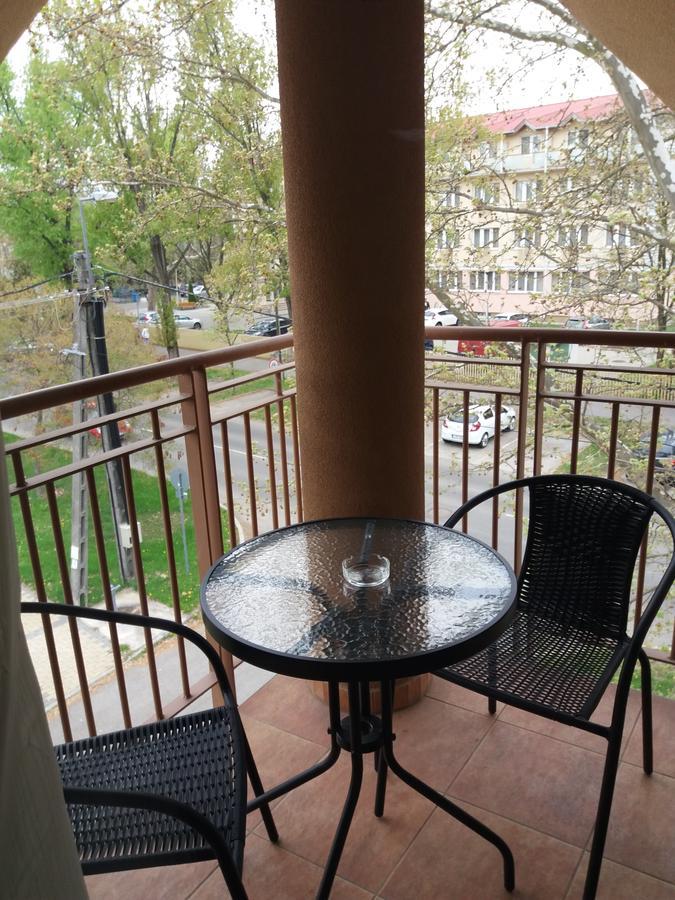 Tahiti Apartman Hajdúszoboszló Esterno foto
