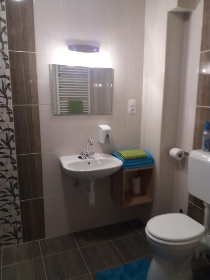 Tahiti Apartman Hajdúszoboszló Esterno foto