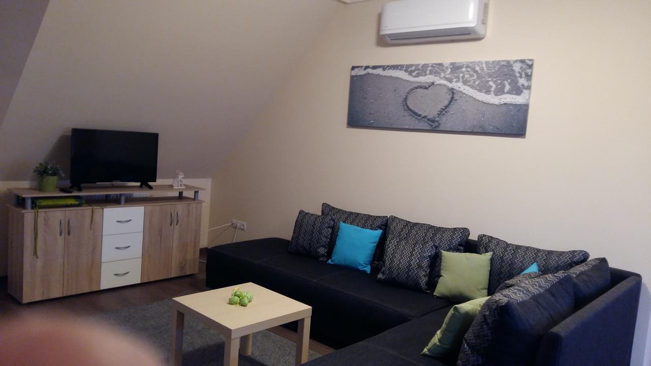 Tahiti Apartman Hajdúszoboszló Esterno foto