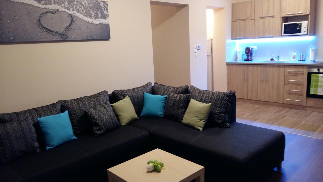 Tahiti Apartman Hajdúszoboszló Esterno foto